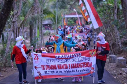 HUT RI KE-74 DESA KARANGTENGAH